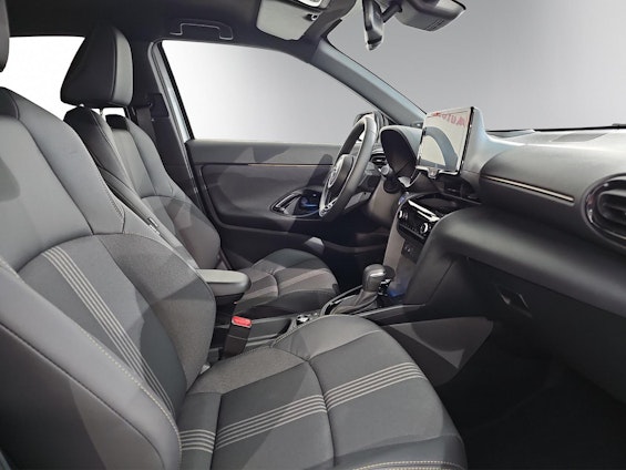 Vehicle image 6 Vehicle image 6