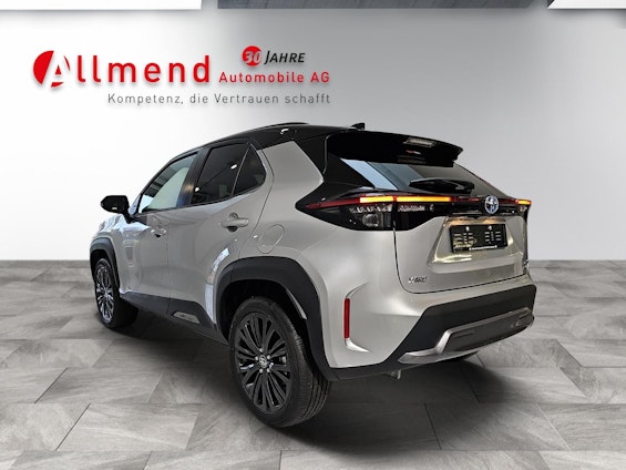 Vehicle image 17 Vehicle image 17