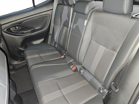 Vehicle image 8 Vehicle image 8