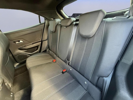 Vehicle image 10 Vehicle image 10