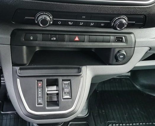 Vehicle image 13 Vehicle image 13