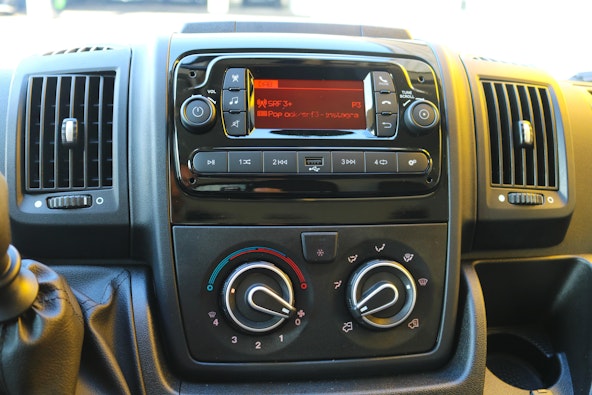 Vehicle image 4 Vehicle image 4