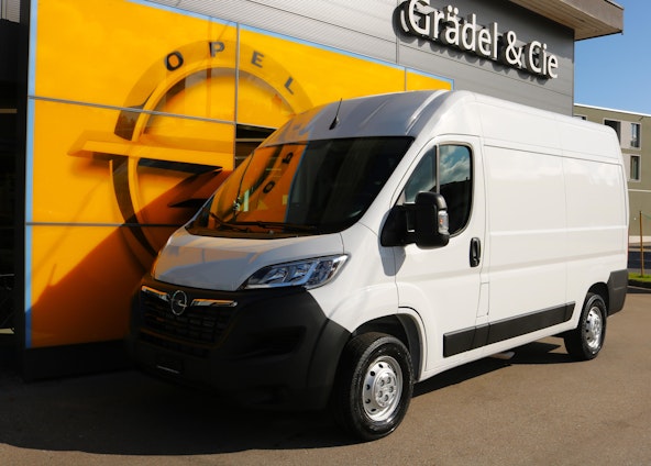 First vehicle image First vehicle image