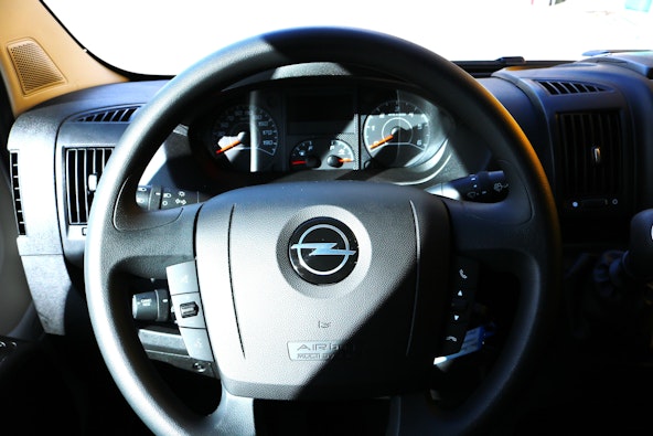 Vehicle image 3 Vehicle image 3