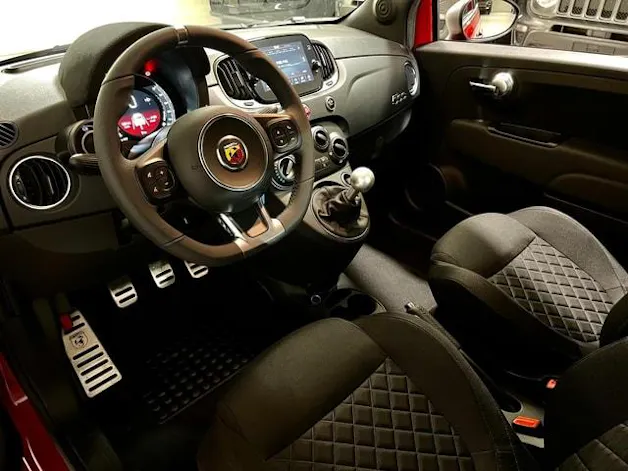 Fiat 595 Abarth 1.4 T-Jet 165