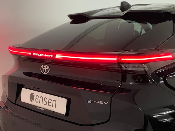 Vehicle image 18 Vehicle image 18