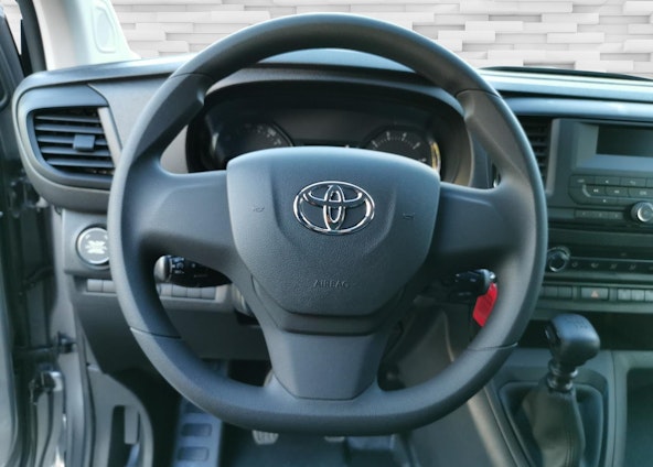 Vehicle image 9 Vehicle image 9