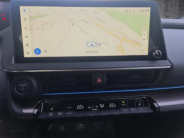 Toyota Prius 2.0 Plug-In-Hybrid Style