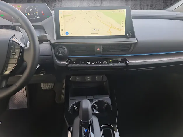 Toyota Prius 2.0 Plug-In-Hybrid Style