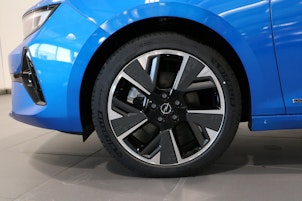 Vehicle image OPEL Astra-e Swiss Plus