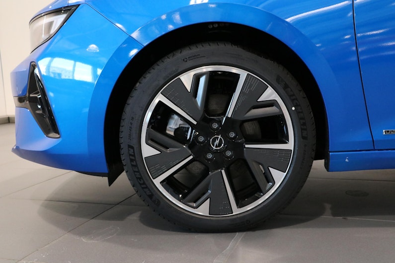 Vehicle image OPEL ASTRA