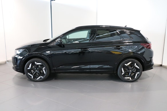 OPEL Grandland 1.6 T PHEV GSE 3