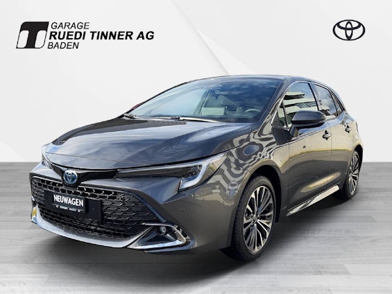 First vehicle image