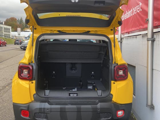 JEEP Renegade 1.3 Swiss Limited 4xe Immatriculation de jour 46 900.00 CHF