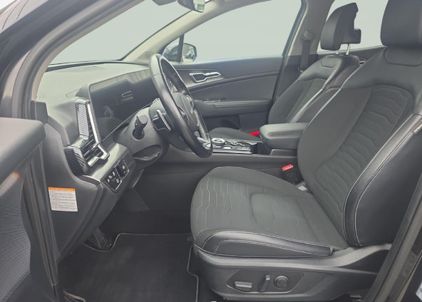 Vehicle image 8 Vehicle image 8