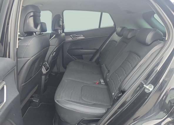 Vehicle image 9 Vehicle image 9