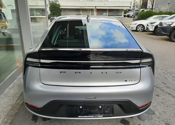 Vehicle image 4 Vehicle image 4