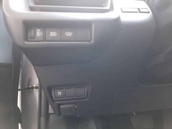 Vehicle image 6 Vehicle image 6