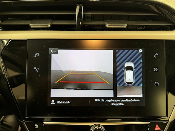 Vehicle image 9 Vehicle image 9