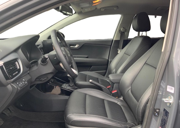 Vehicle image 4 Vehicle image 4