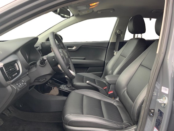 Vehicle image 10 Vehicle image 10