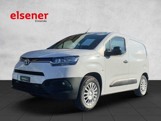 First vehicle image First vehicle image