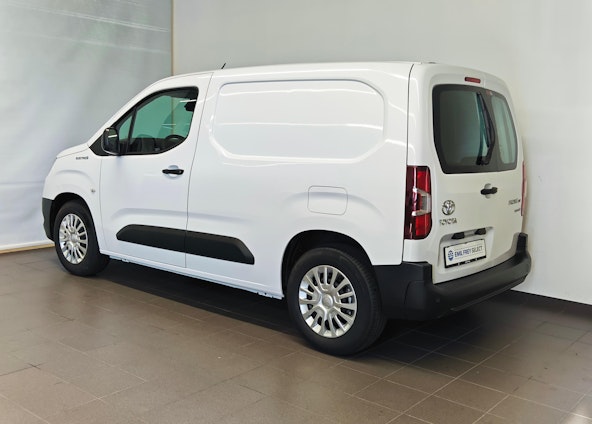 Vehicle image 3 Vehicle image 3