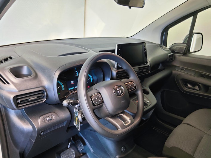 Vehicle image TOYOTA PROACE CITY