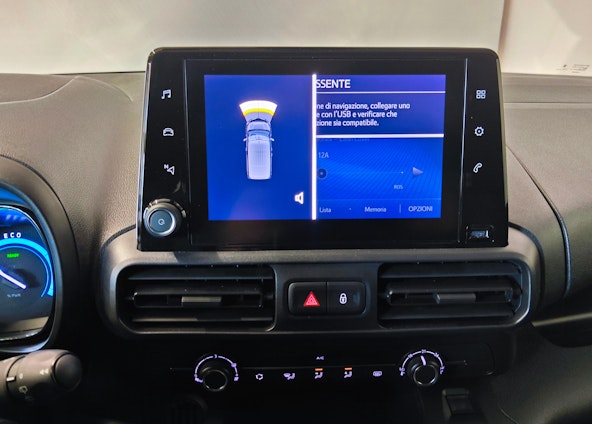 Vehicle image 9 Vehicle image 9