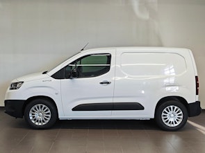 Vehicle image TOYOTA PROACE CITY Van L1 50KWh Active - Ruote invernali & Servizi inclusi