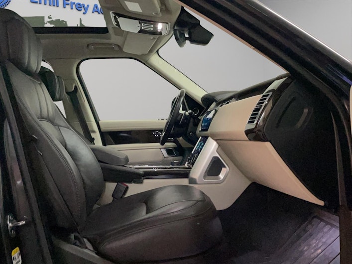 Vehicle image LAND ROVER RANGE ROVER