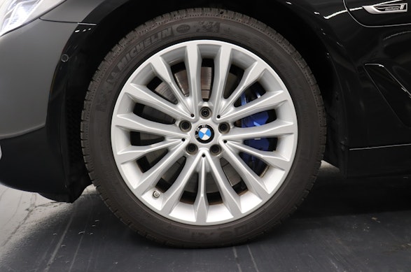 BMW 545e xDrive 3