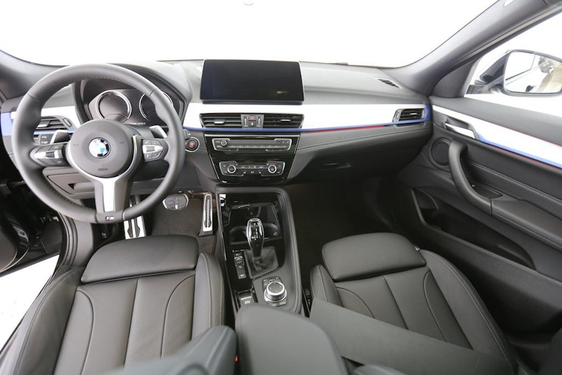 Vehicle image BMW X2