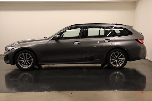 BMW 320d xDrive Touring 1