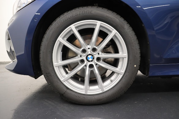 BMW 320d xDrive Touring 3