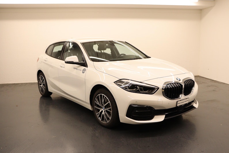 Vehicle image BMW 1 SERIES