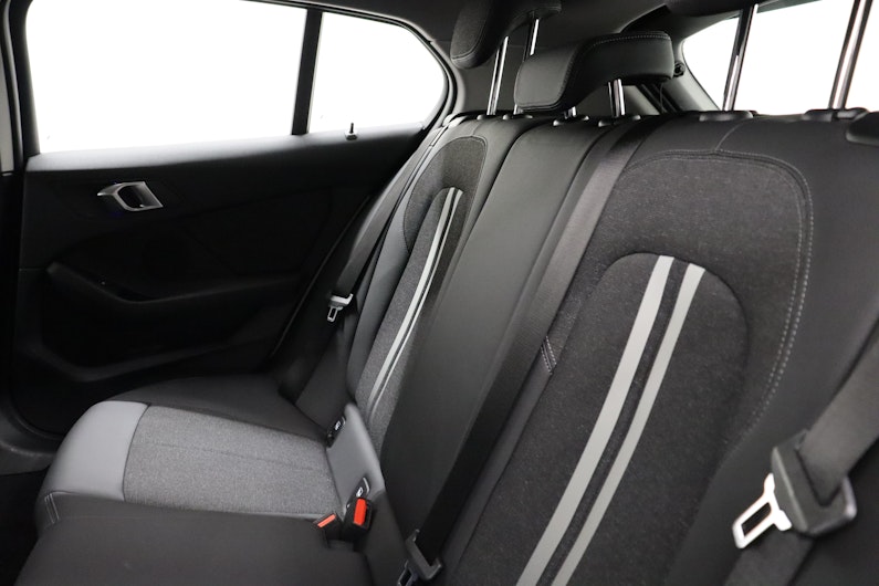 Vehicle image BMW 1 SERIES