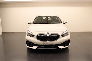 Vehicle image BMW 120d xDrive