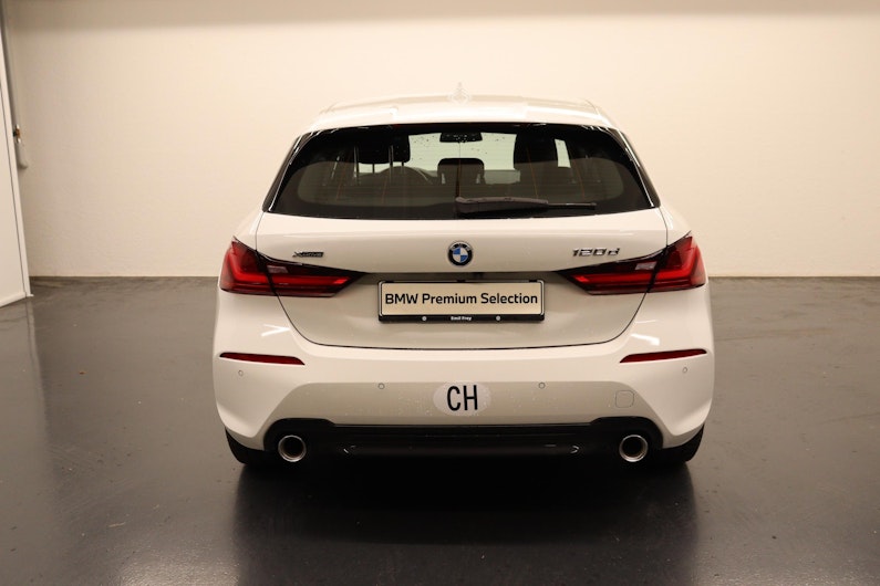 Vehicle image BMW 1 SERIES