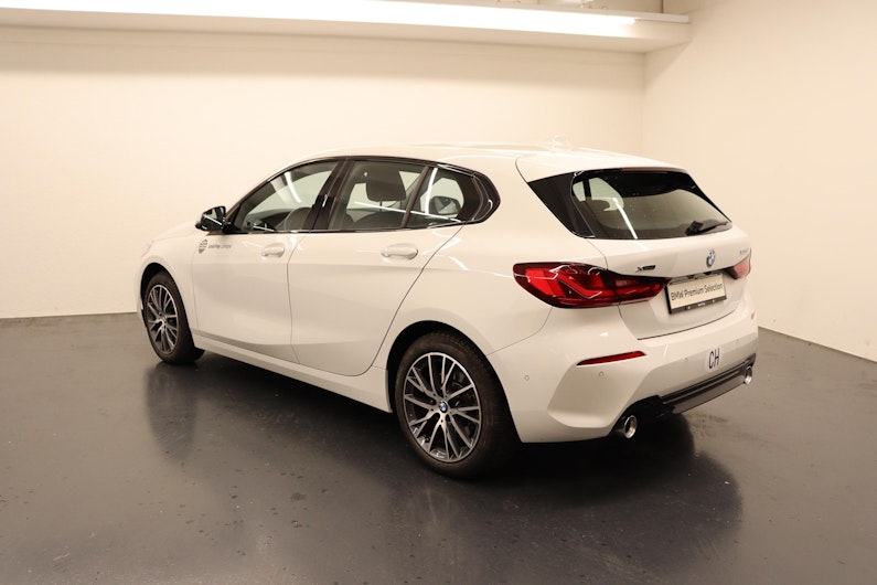 Vehicle image BMW 1 SERIES