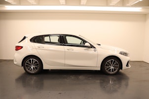 Vehicle image BMW 120d xDrive
