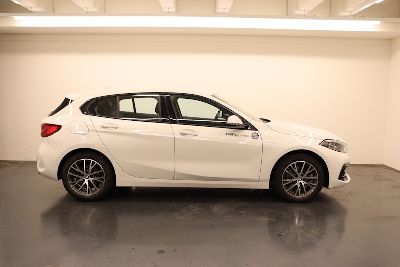 Vehicle image BMW 1 SERIES