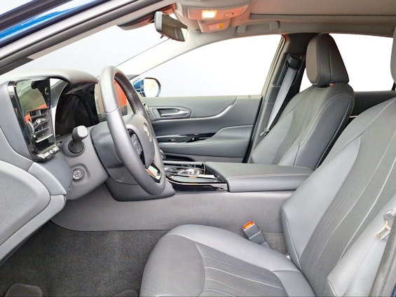 Vehicle image 8 Vehicle image 8