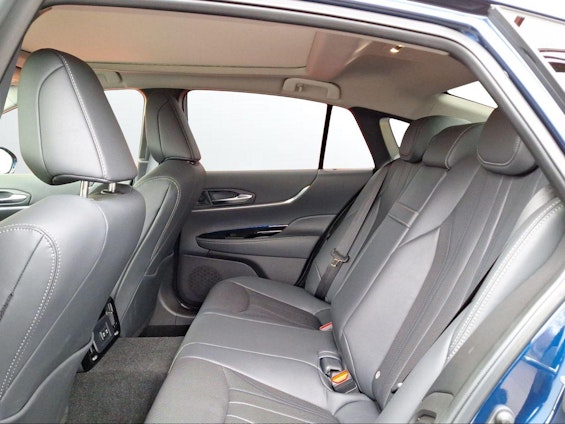 Vehicle image 9 Vehicle image 9