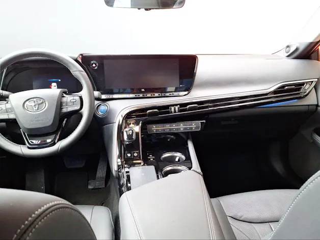 Toyota Mirai Fuel Cell Platinum