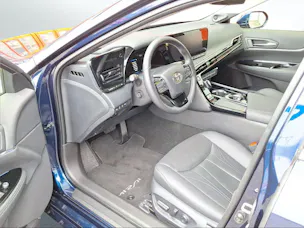 Toyota Mirai Fuel Cell Platinum