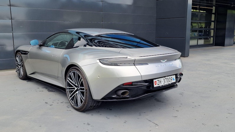 Vehicle image ASTON MARTIN DB12