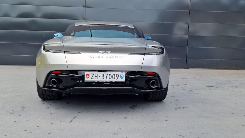 Vehicle image ASTON MARTIN DB12