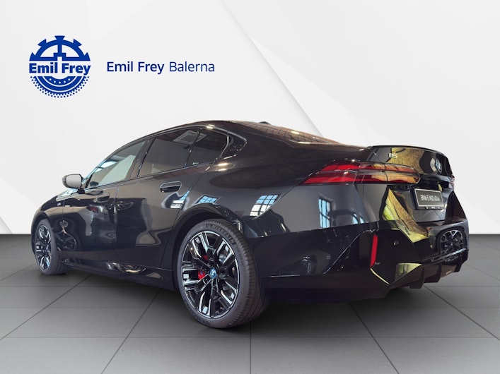 Vehicle image BMW i5