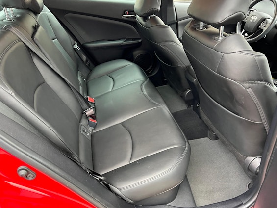 Vehicle image 10 Vehicle image 10